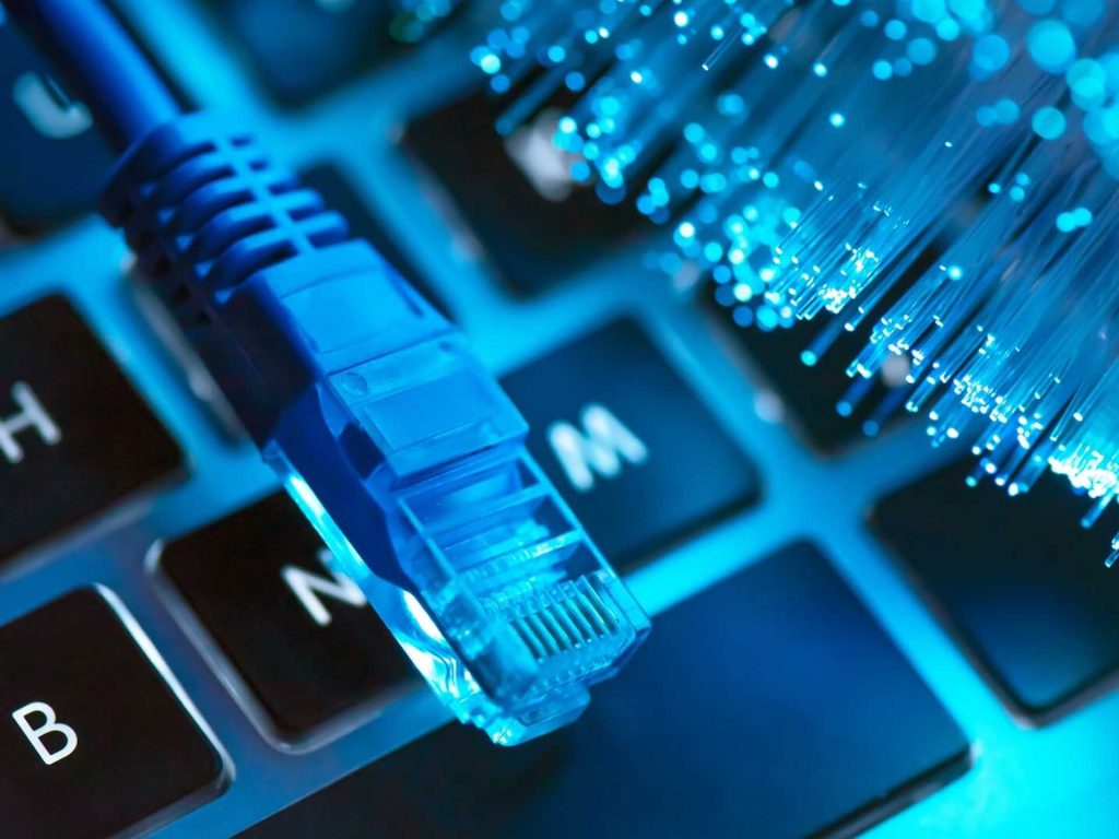 InfinitaTech
Tecnología y Comunicaciones